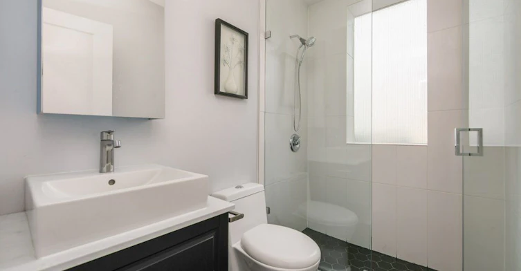 1-1492 Dundas Street E, Toronto, ON, M4M 1S9 - 11