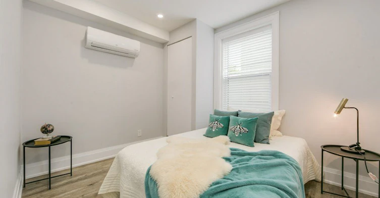 1-1492 Dundas Street E, Toronto, ON, M4M 1S9 - 14