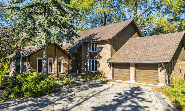 1910 Fairport Road