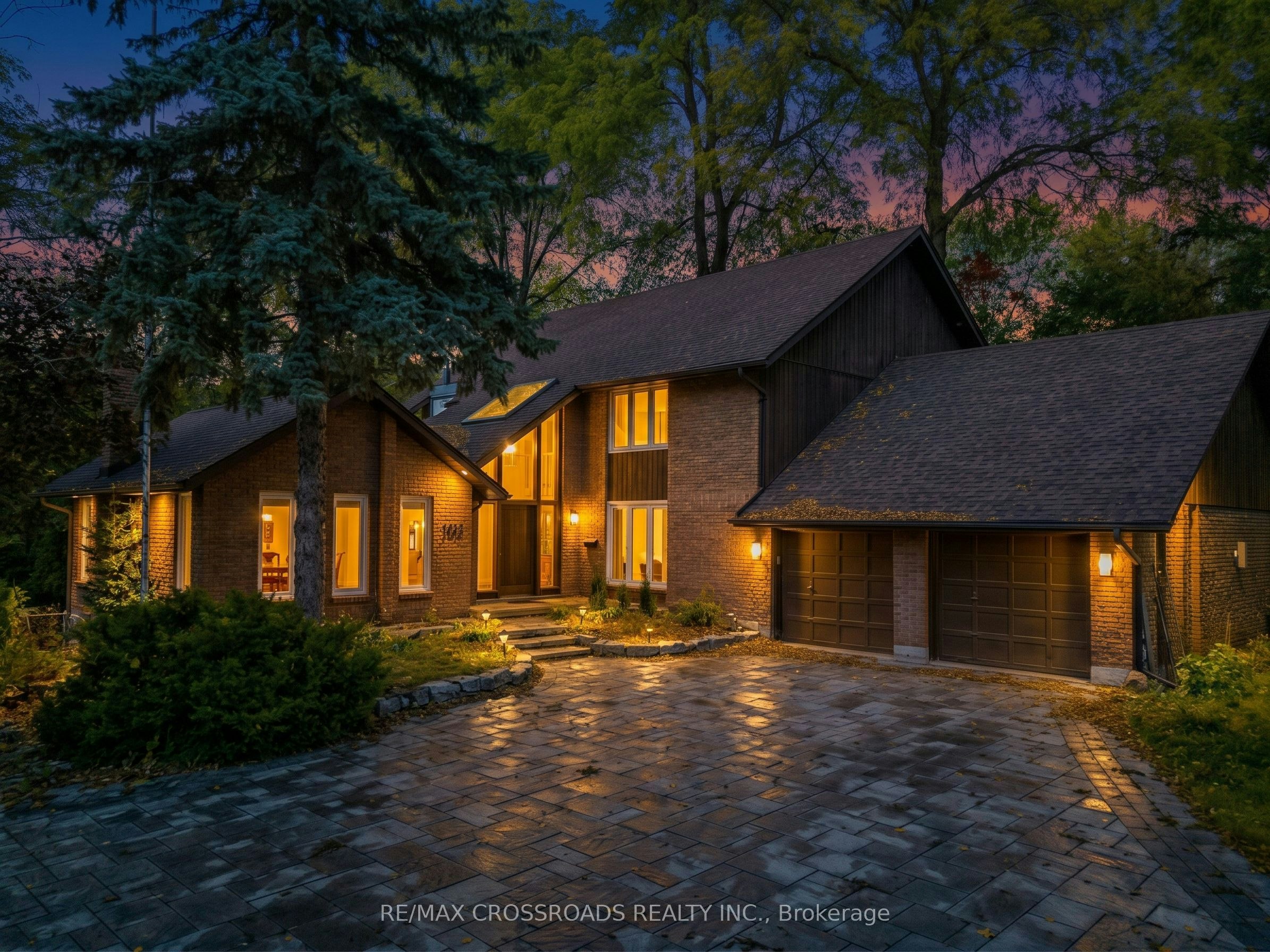 1910 Fairport Road, Pickering, ON, L1V 1T4