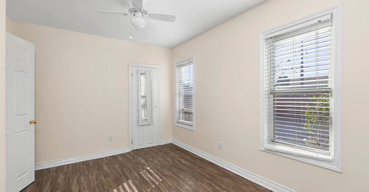 112 Stephenson Avenue, Toronto, ON, M4C 1G4 - 18