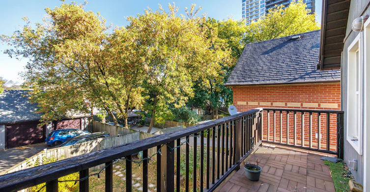 112 Stephenson Avenue, Toronto, ON, M4C 1G4 - 14