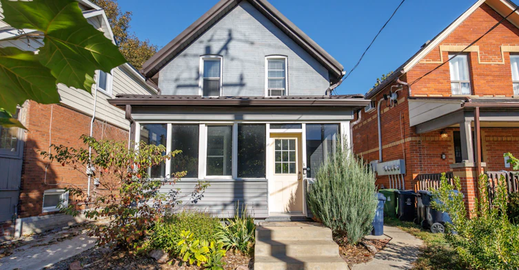 112 Stephenson Avenue, Toronto, ON, M4C 1G4