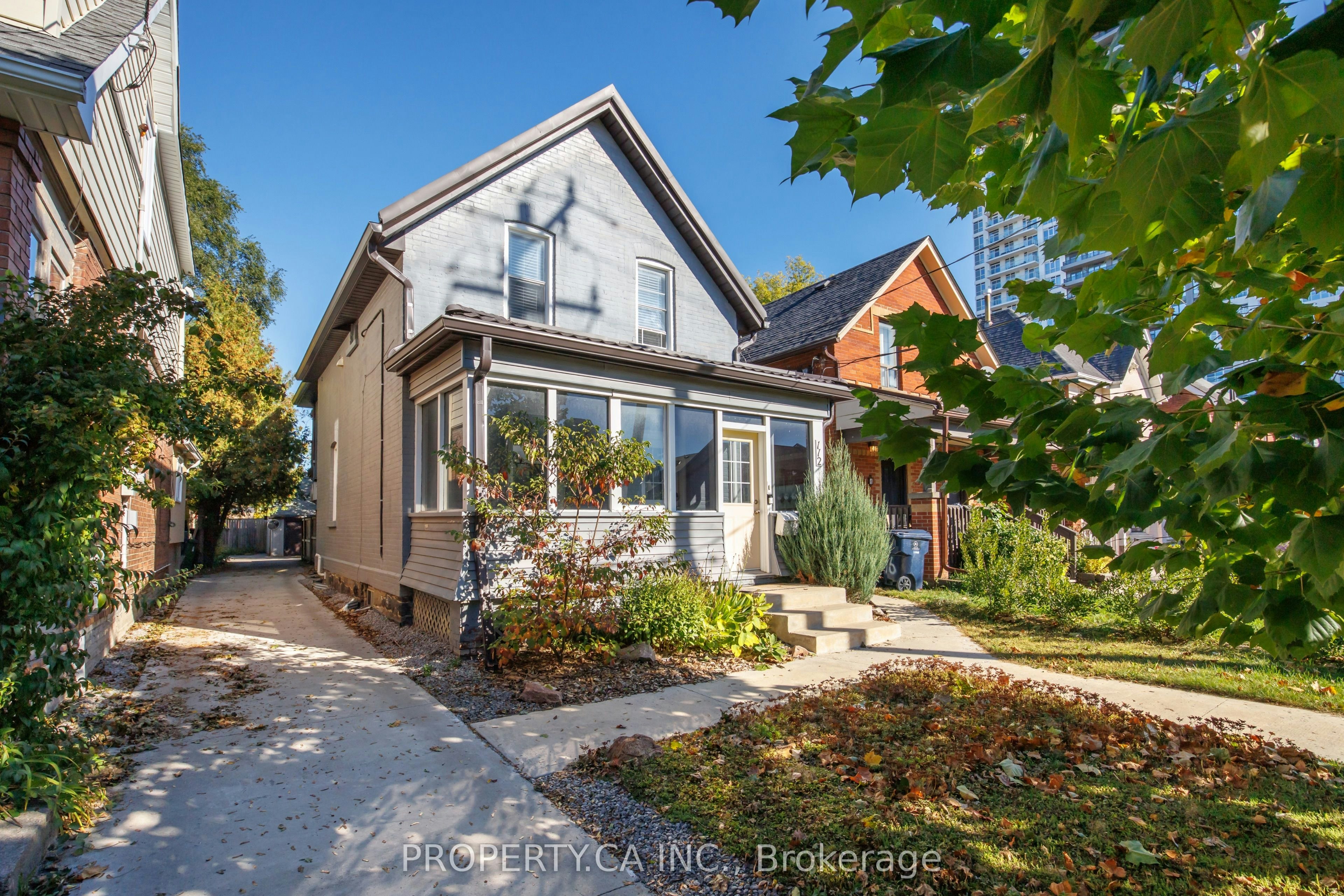 112 Stephenson Avenue, Toronto, ON, M4C 1G4 - 2