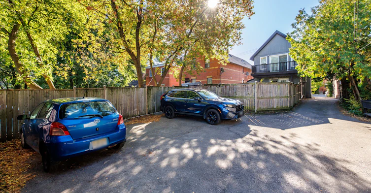112 Stephenson Avenue, Toronto, ON, M4C 1G4 - 19
