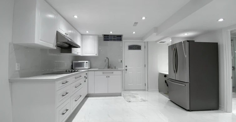 Lower-40 Alanbull Square, Toronto, ON, M1V 4M1 - 3