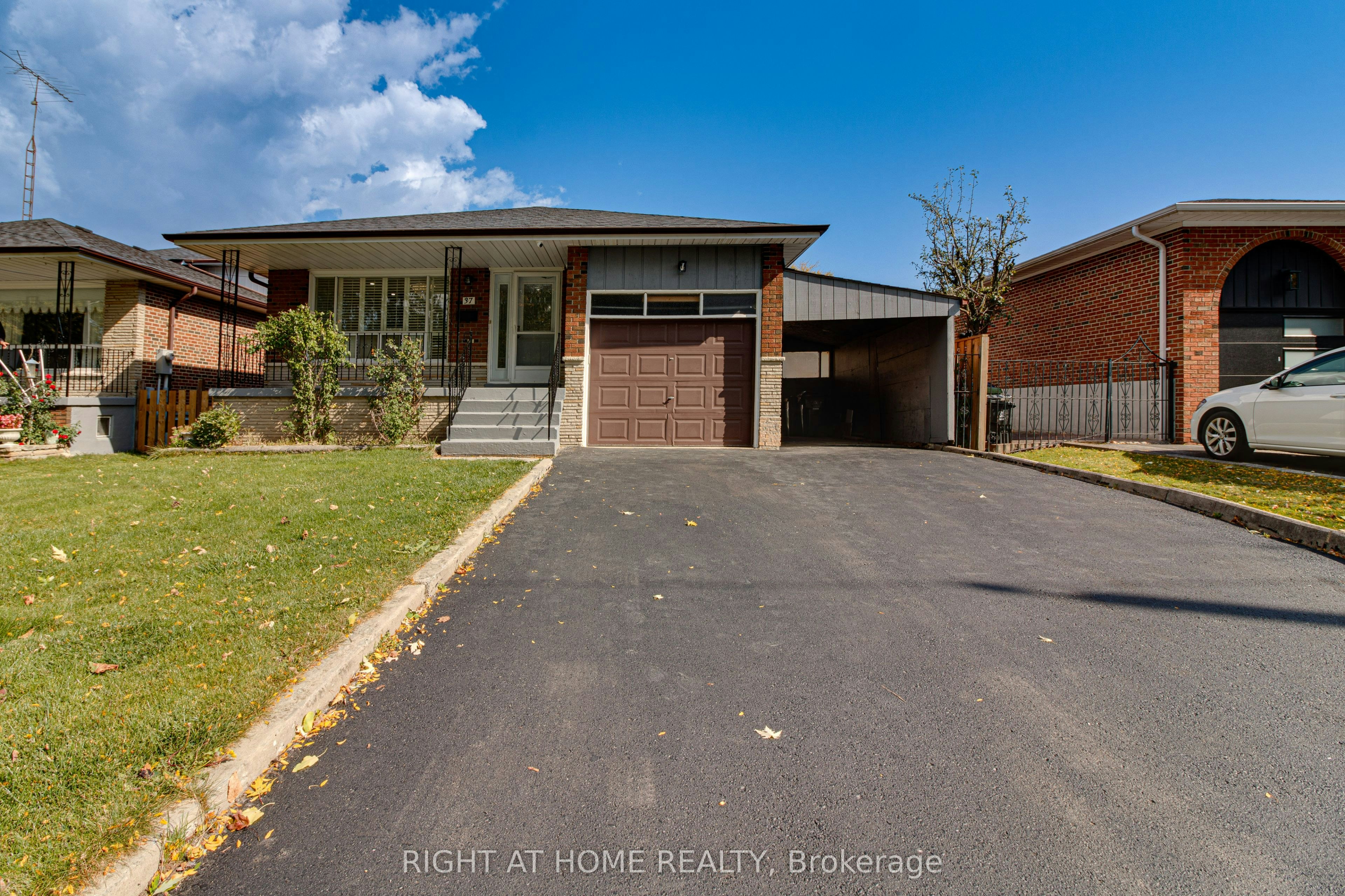 37 Mason Road, Toronto, ON, M1M 3P9