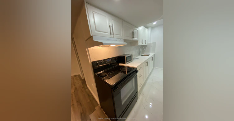 Lower Level-123 Mildenhall Place, Whitby, ON, L1M 0E4 - 2