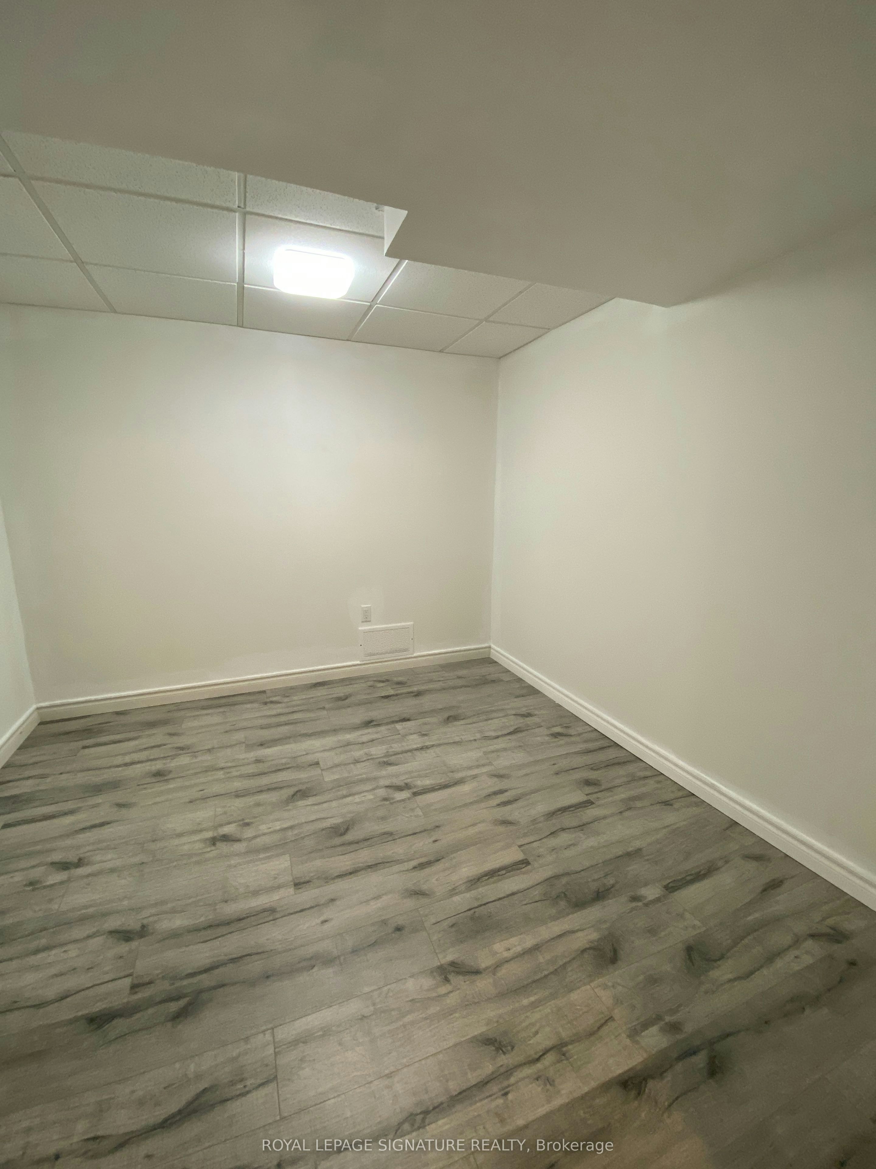 Lower Level-123 Mildenhall Place, Whitby, ON, L1M 0E4 - 12