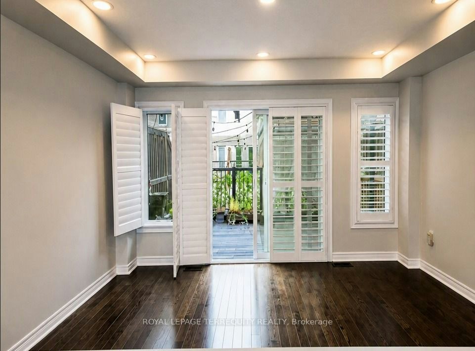 19 De Jong Street, Toronto, ON, M1P 0C1 - 2
