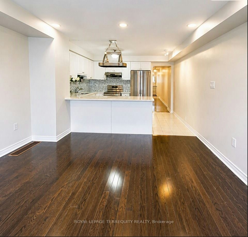 19 De Jong Street, Toronto, ON, M1P 0C1 - 7