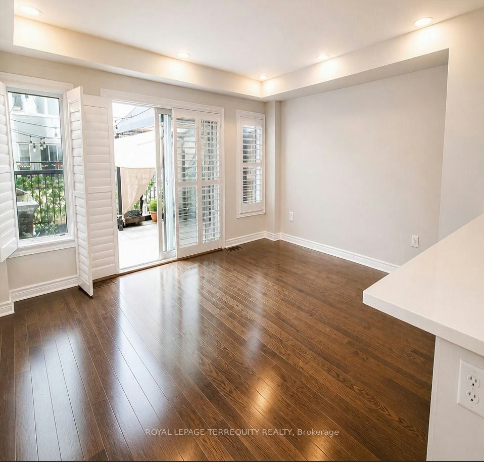 19 De Jong Street, Toronto, ON, M1P 0C1 - 6