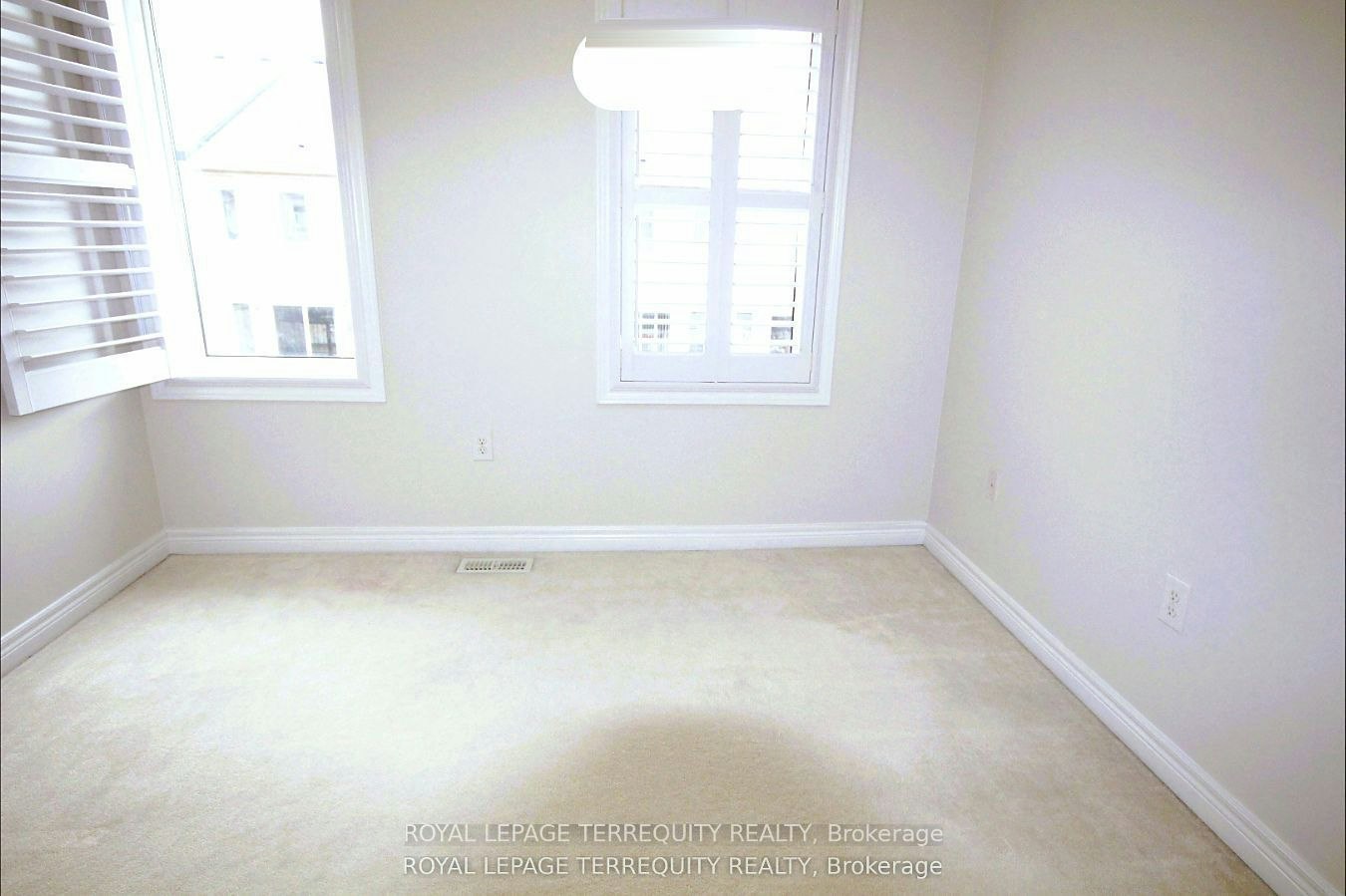 19 De Jong Street, Toronto, ON, M1P 0C1 - 15