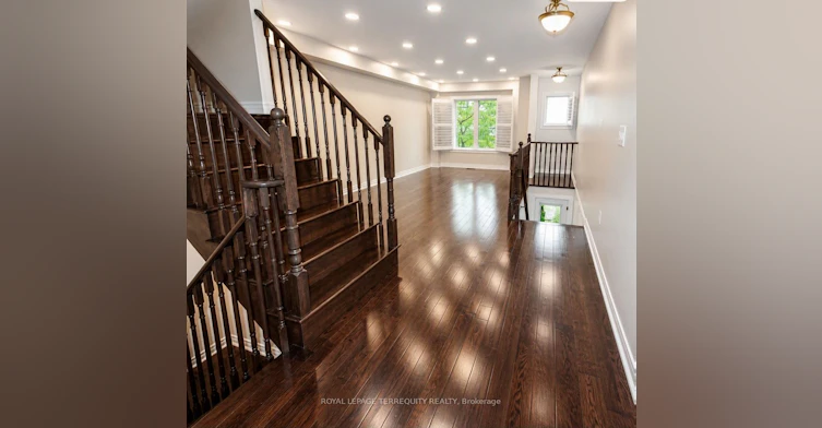 19 De Jong Street, Toronto, ON, M1P 0C1 - 10