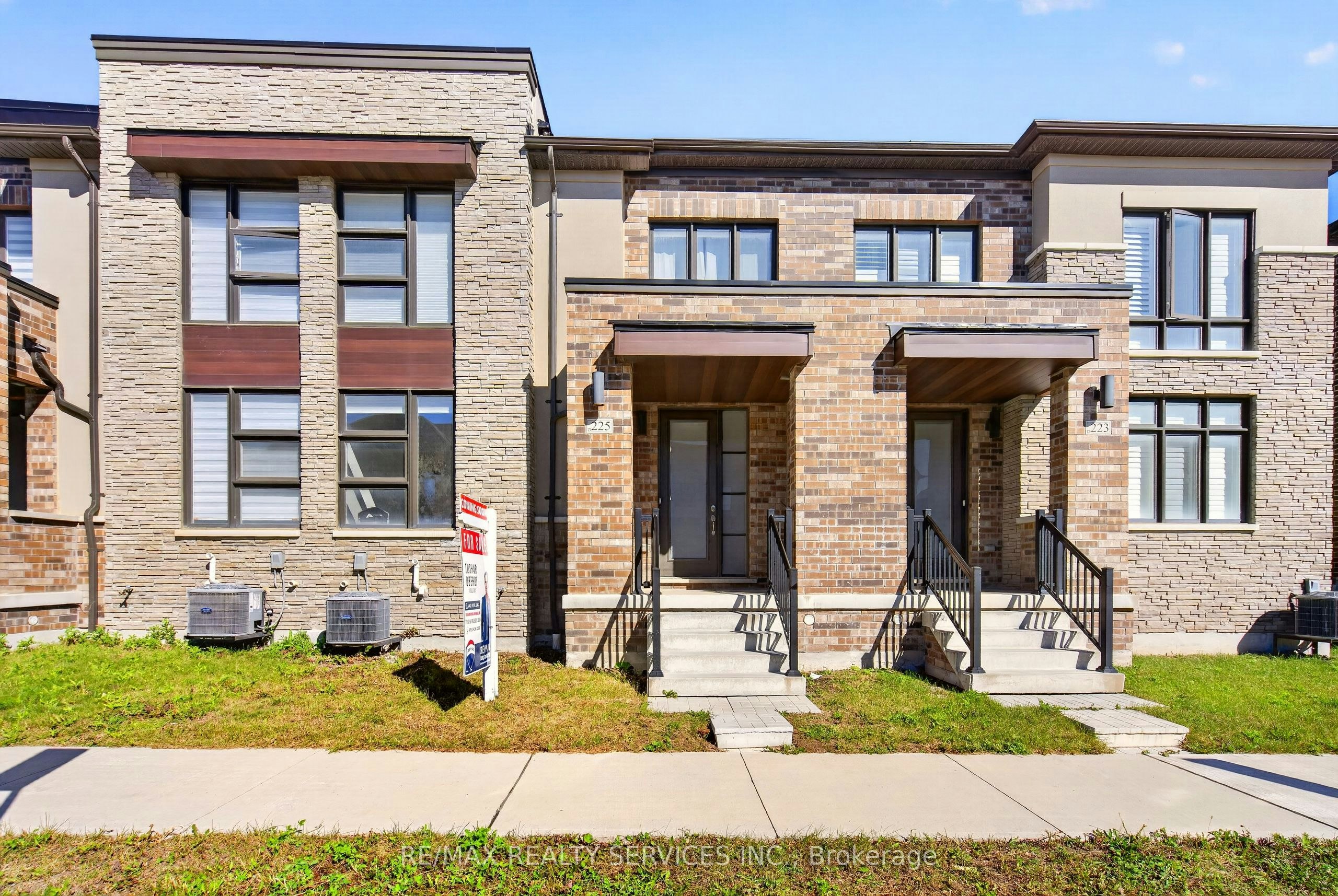 225 Coronation Road, Whitby, ON, L1P 0H6