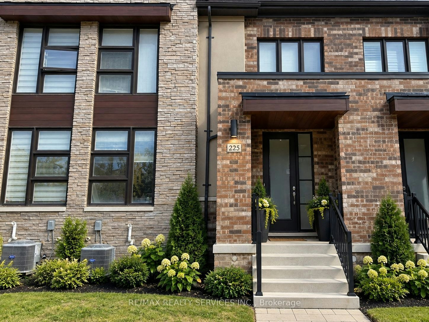 225 Coronation Road, Whitby, ON, L1P 0H6