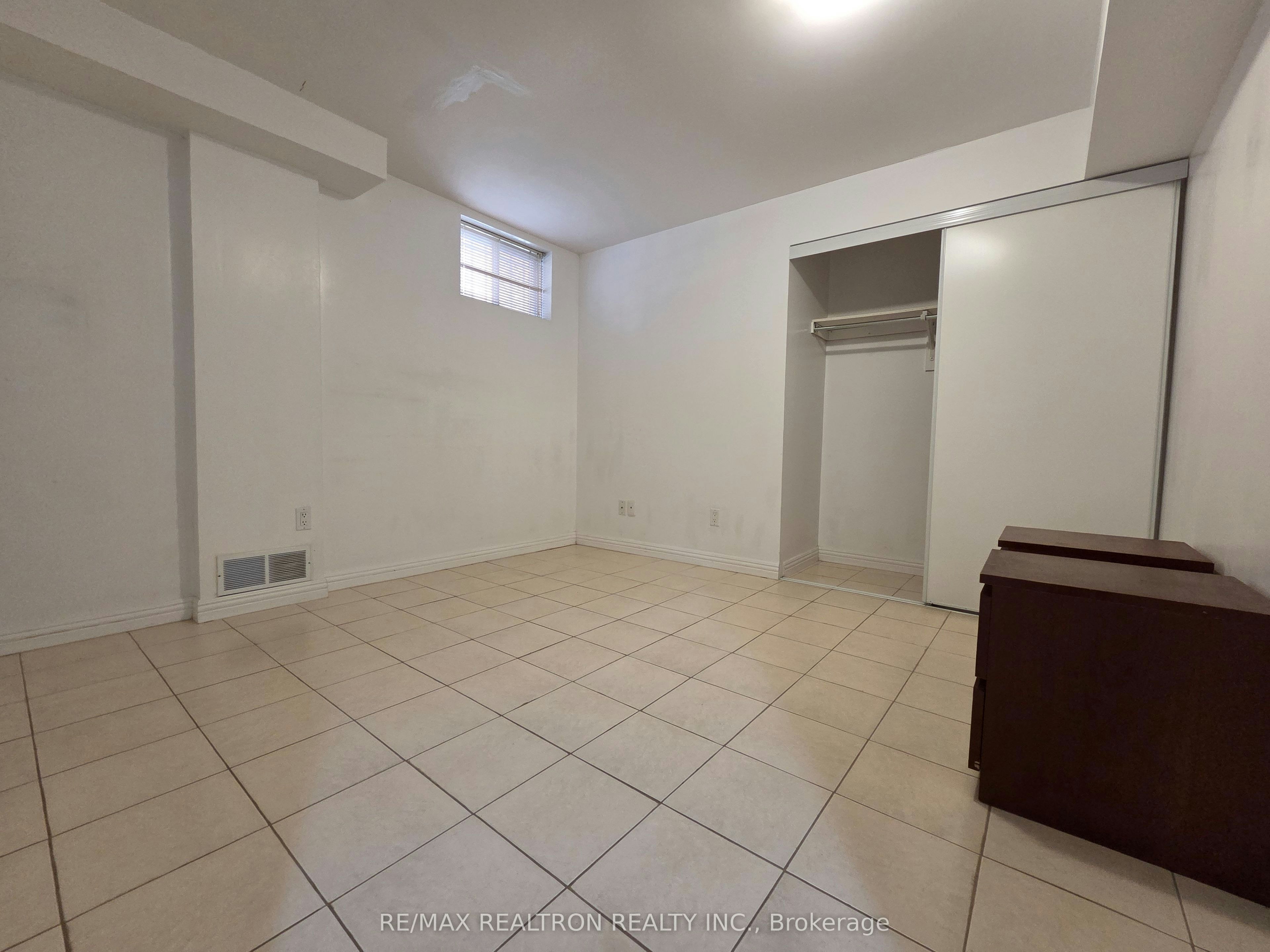 Basement-23 Morbank Drive, Toronto, ON, M1V 2M1 - 5