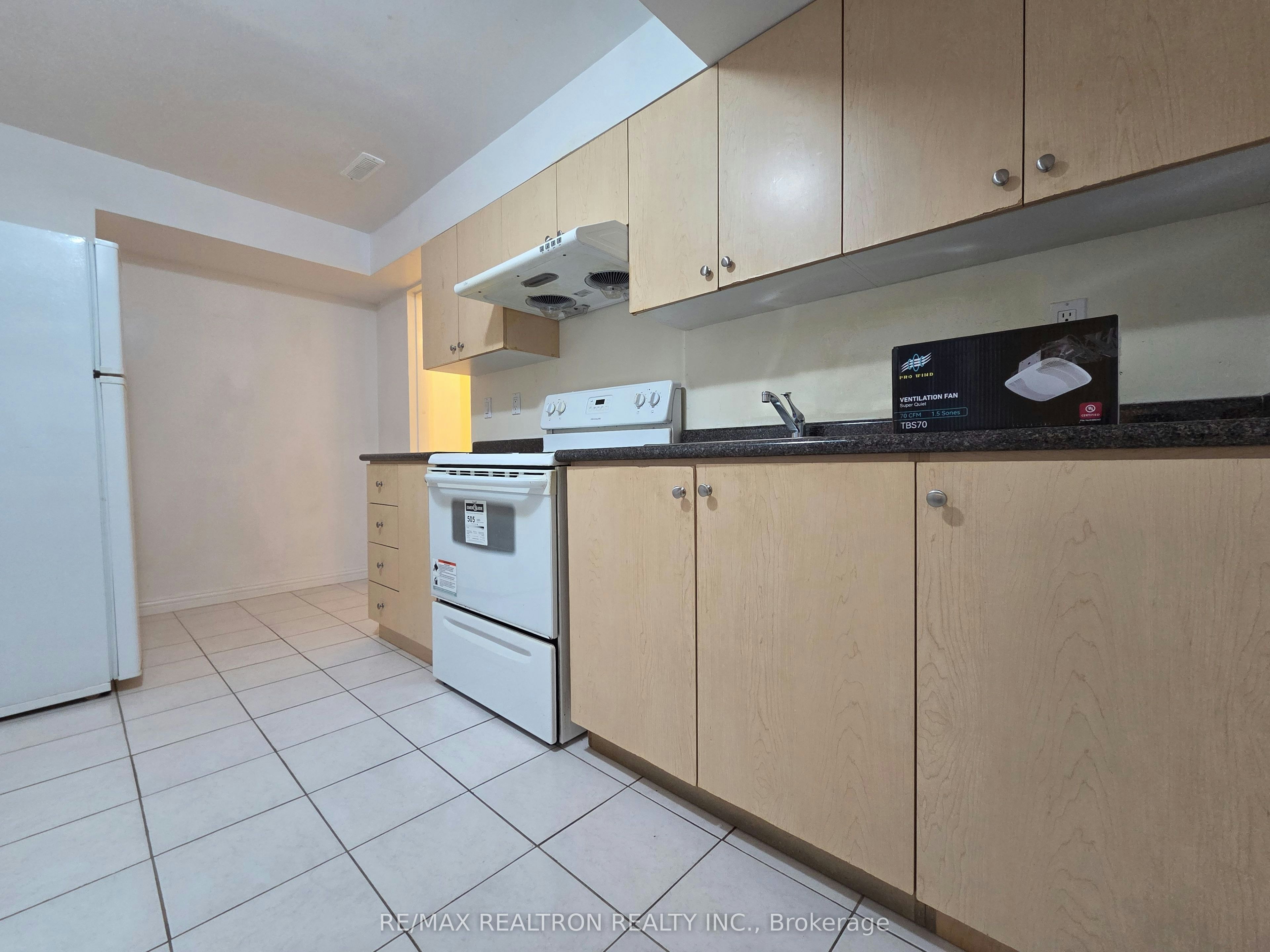 Basement-23 Morbank Drive, Toronto, ON, M1V 2M1 - 8