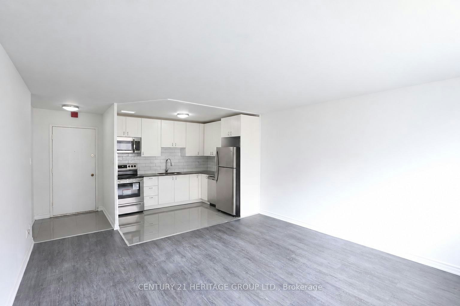211-3101 Eglinton Avenue E, Toronto, ON, M1J 2G4 - 3