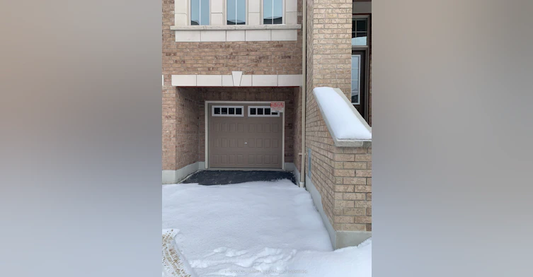 2613 Deputy Minister Path Avenue, Oshawa, ON, L1L 0M7 - 3