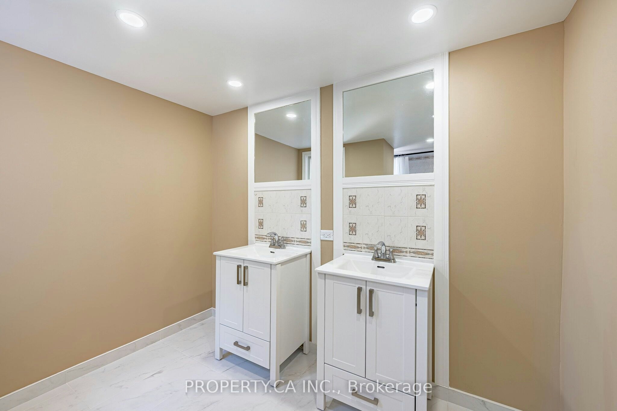 32 Frankdale Avenue, Toronto, ON, M4J 3Z9 - 37