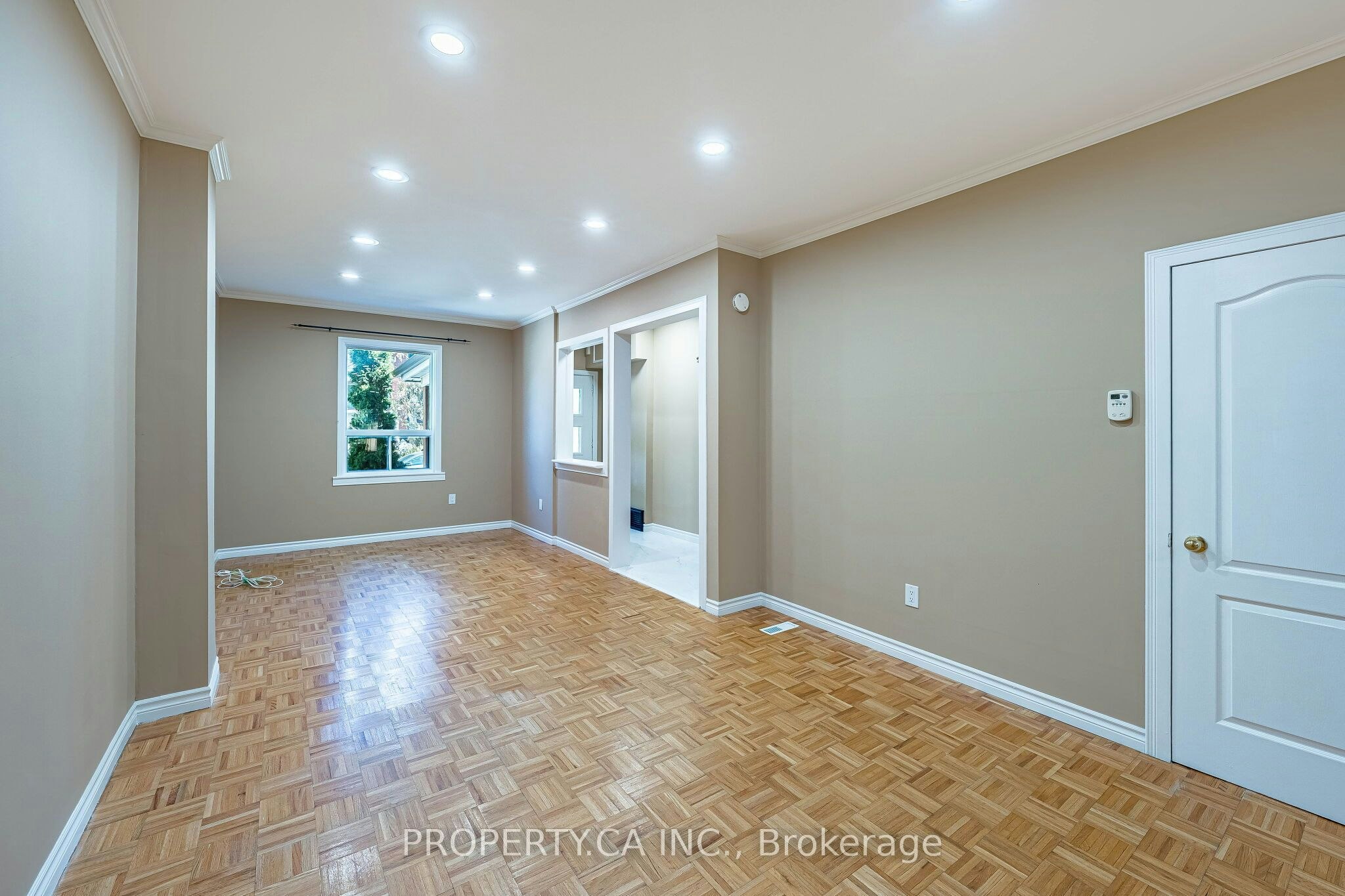 32 Frankdale Avenue, Toronto, ON, M4J 3Z9 - 16