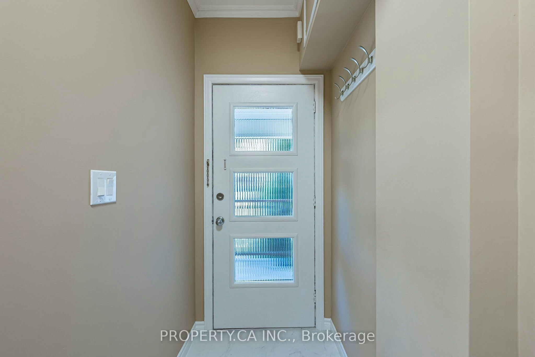 32 Frankdale Avenue, Toronto, ON, M4J 3Z9 - 8