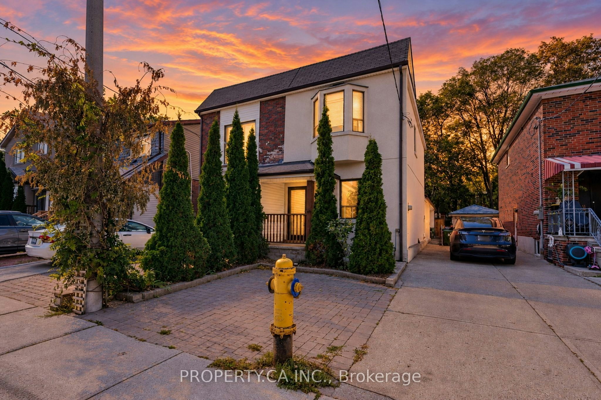 32 Frankdale Avenue, Toronto, ON, M4J 3Z9 - 4