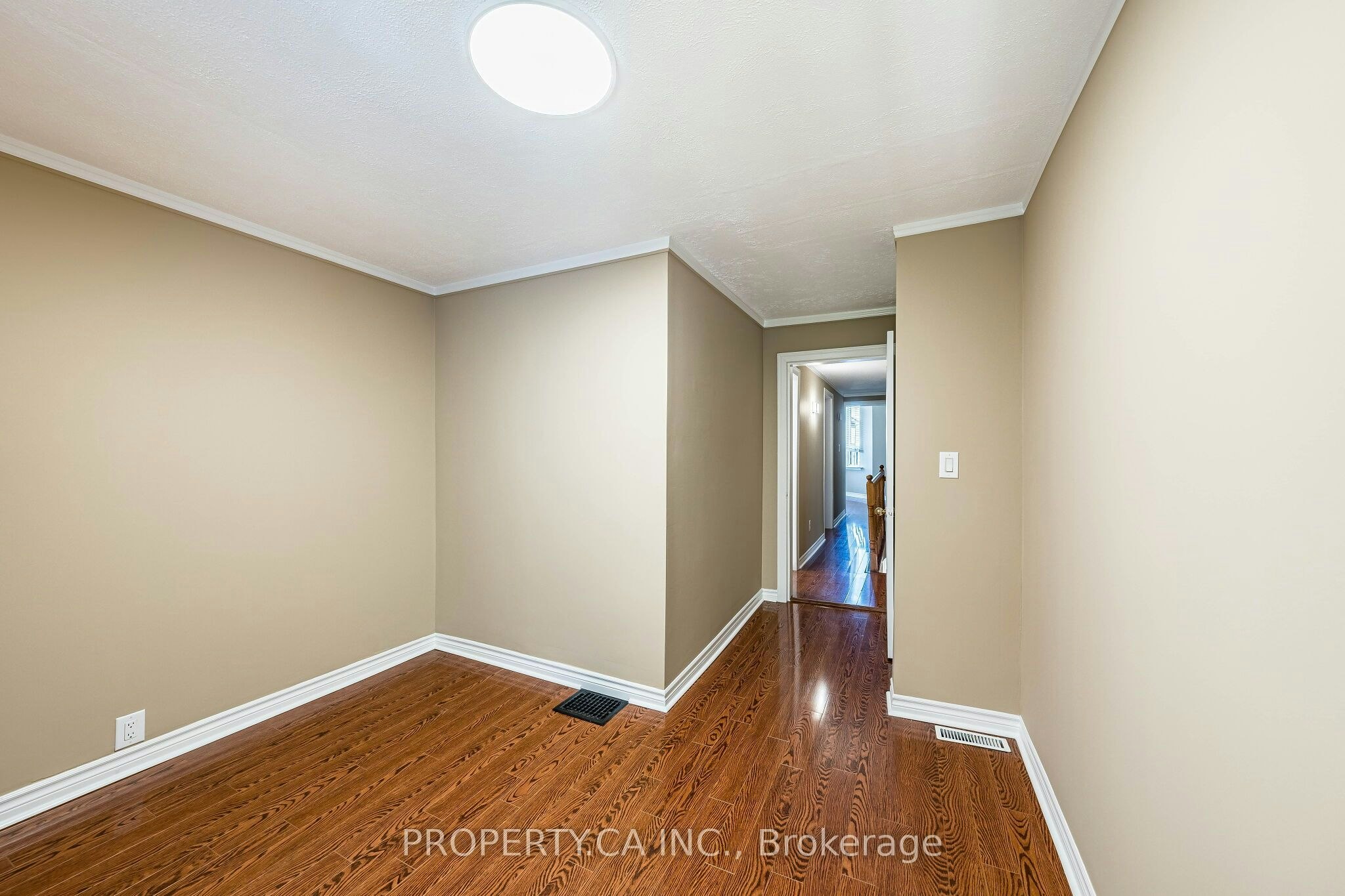 32 Frankdale Avenue, Toronto, ON, M4J 3Z9 - 34