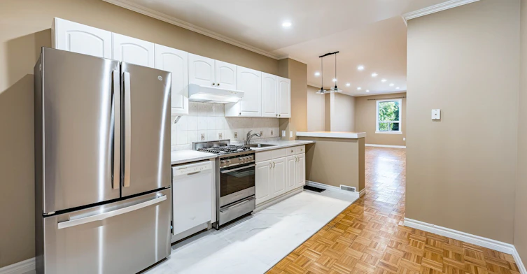 32 Frankdale Avenue, Toronto, ON, M4J 3Z9 - 20