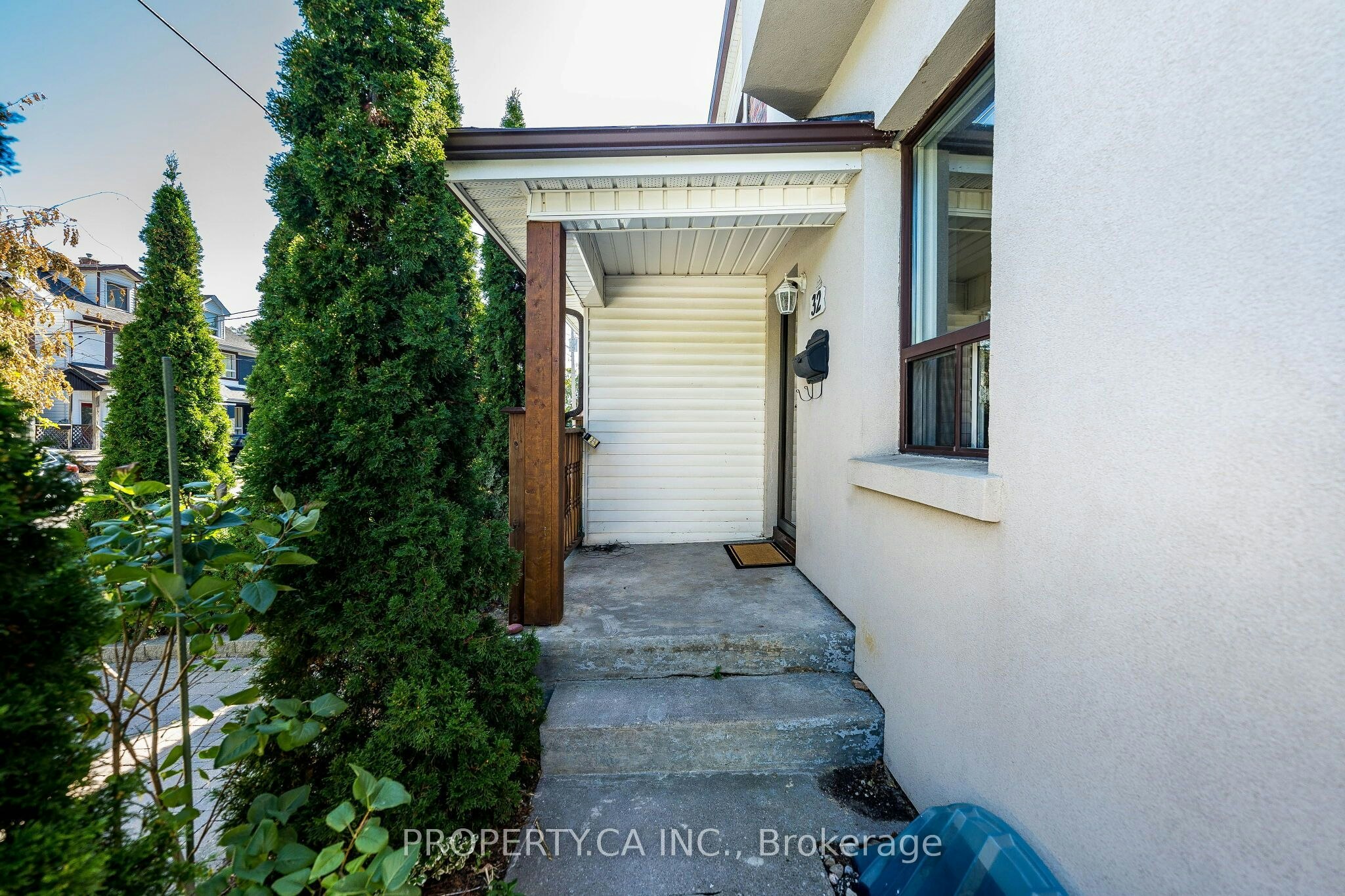32 Frankdale Avenue, Toronto, ON, M4J 3Z9 - 7
