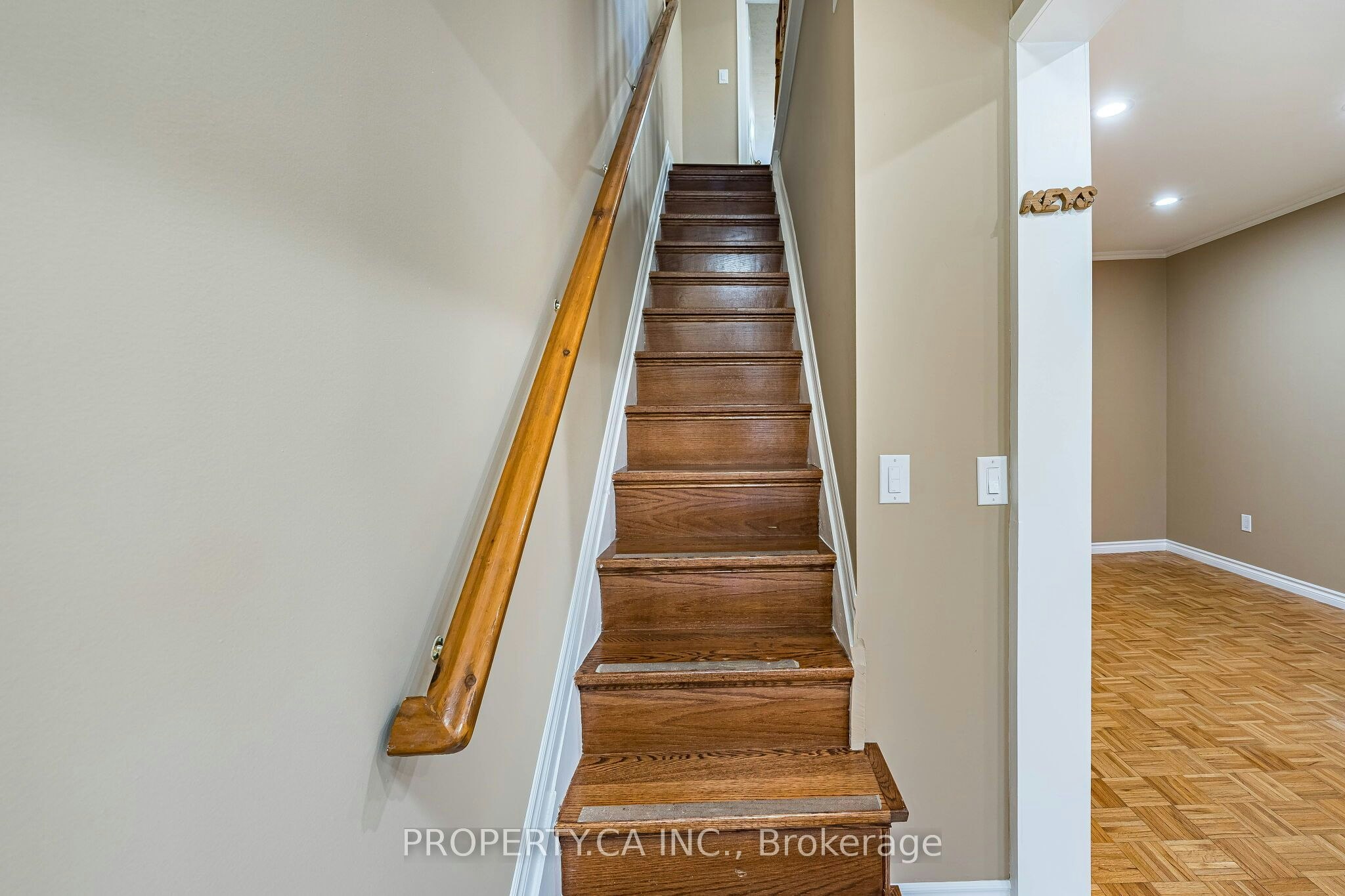 32 Frankdale Avenue, Toronto, ON, M4J 3Z9 - 25