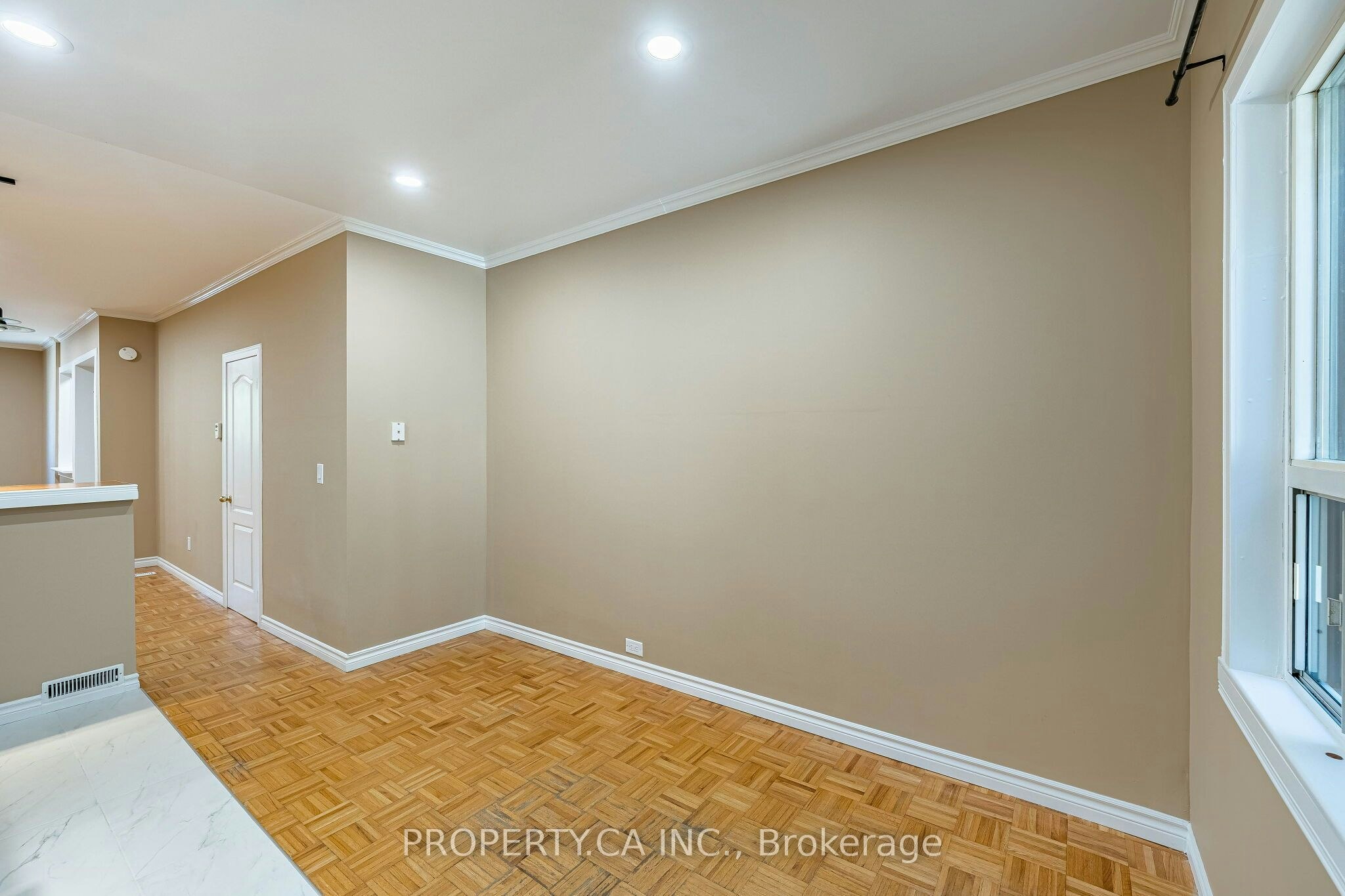 32 Frankdale Avenue, Toronto, ON, M4J 3Z9 - 23