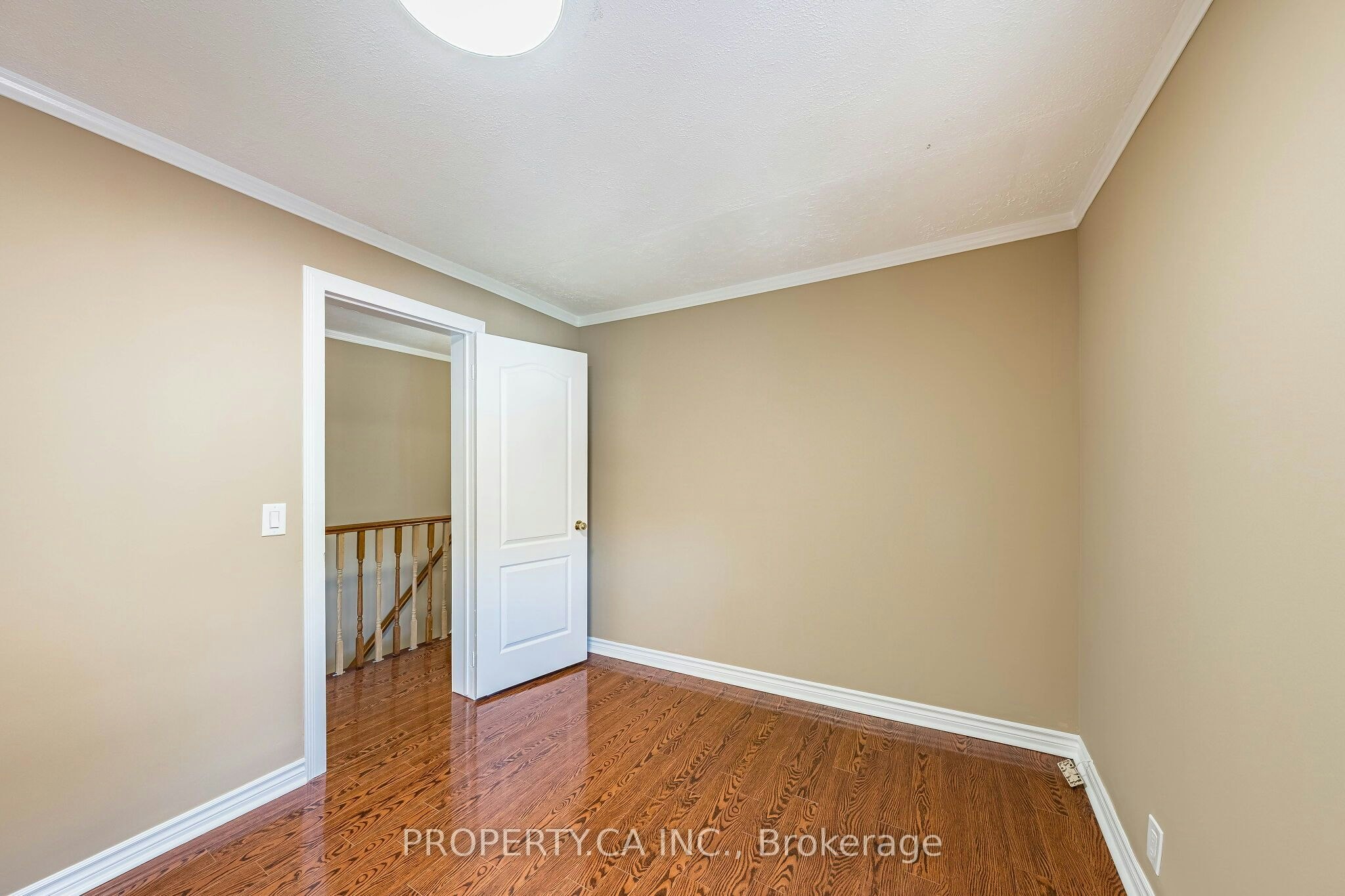 32 Frankdale Avenue, Toronto, ON, M4J 3Z9 - 31