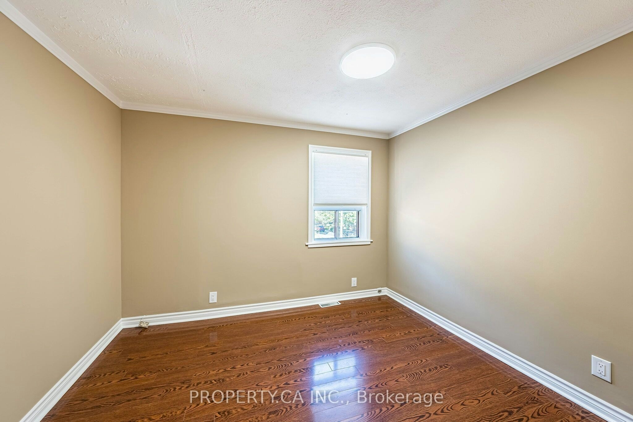 32 Frankdale Avenue, Toronto, ON, M4J 3Z9 - 30