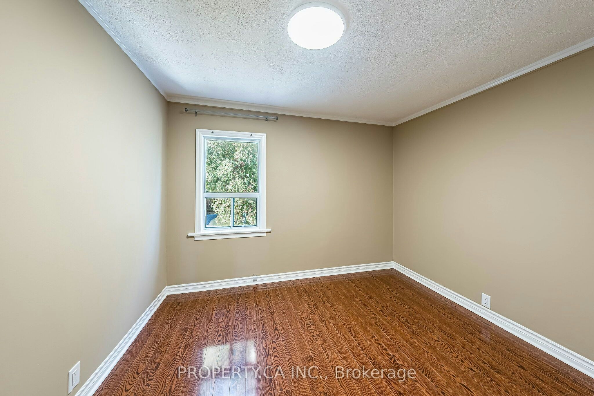 32 Frankdale Avenue, Toronto, ON, M4J 3Z9 - 32