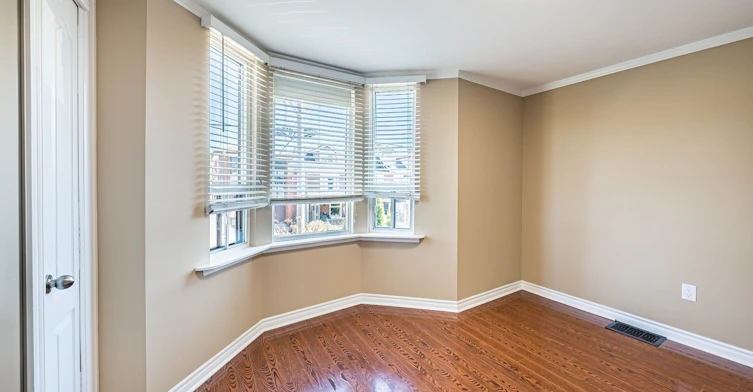 32 Frankdale Avenue, Toronto, ON, M4J 3Z9 - 28