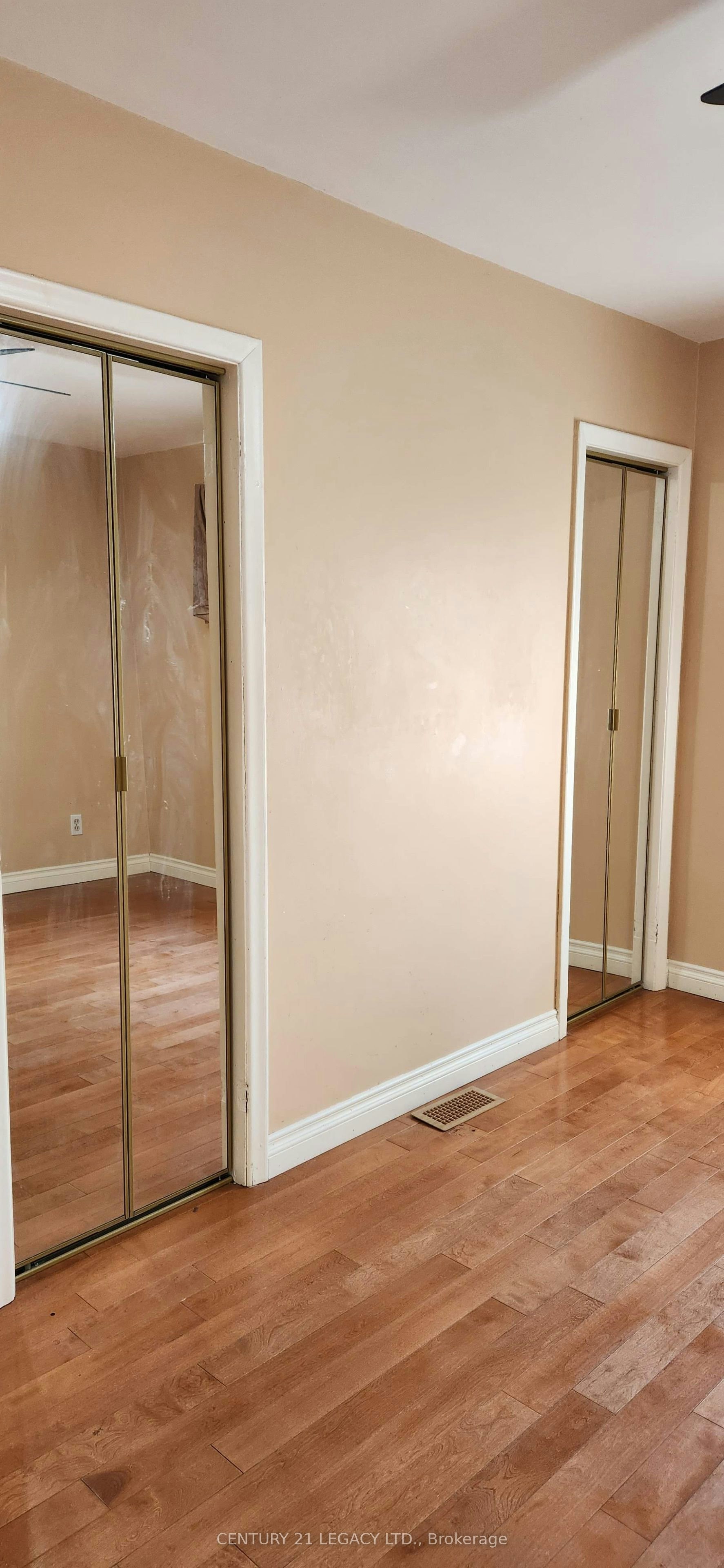 27 Par Avenue, Toronto, ON, M1G 2G5 - 27