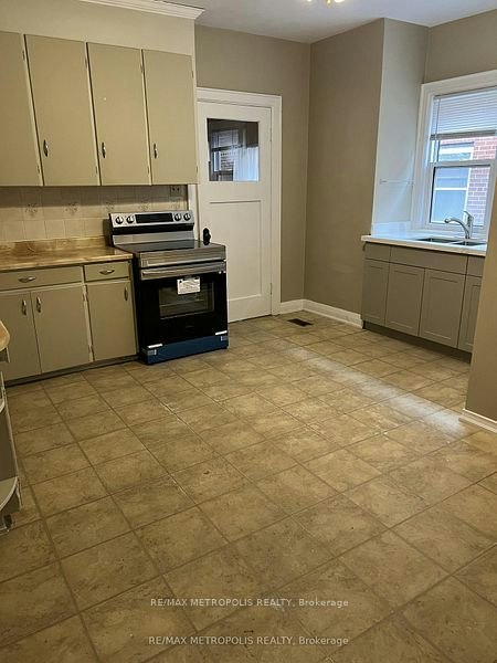 329 Ritson Road S, Oshawa, ON, L1H 5J3 - 7