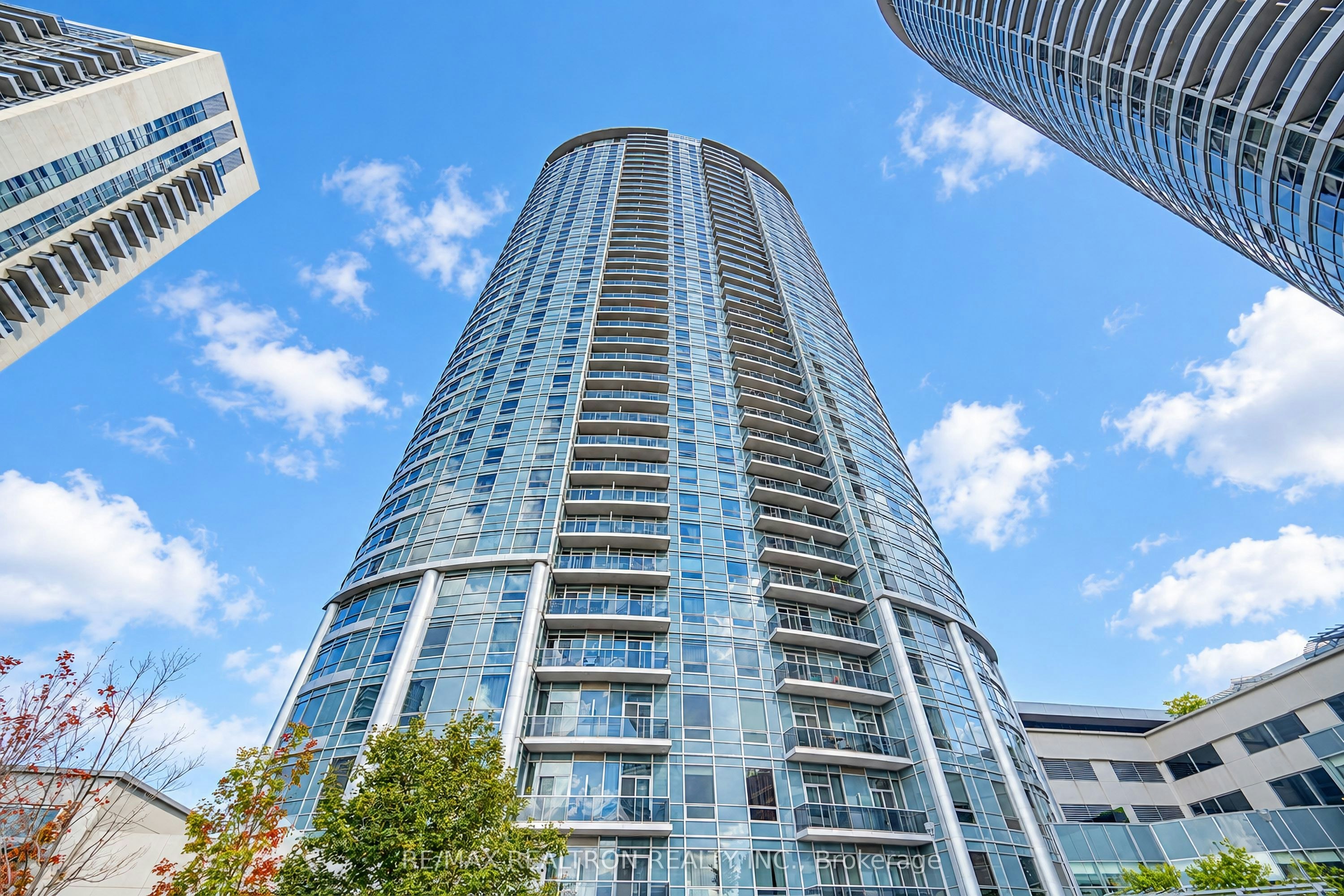 1315-135 Village Green Square, Toronto, ON, M1S 0G4 - 2