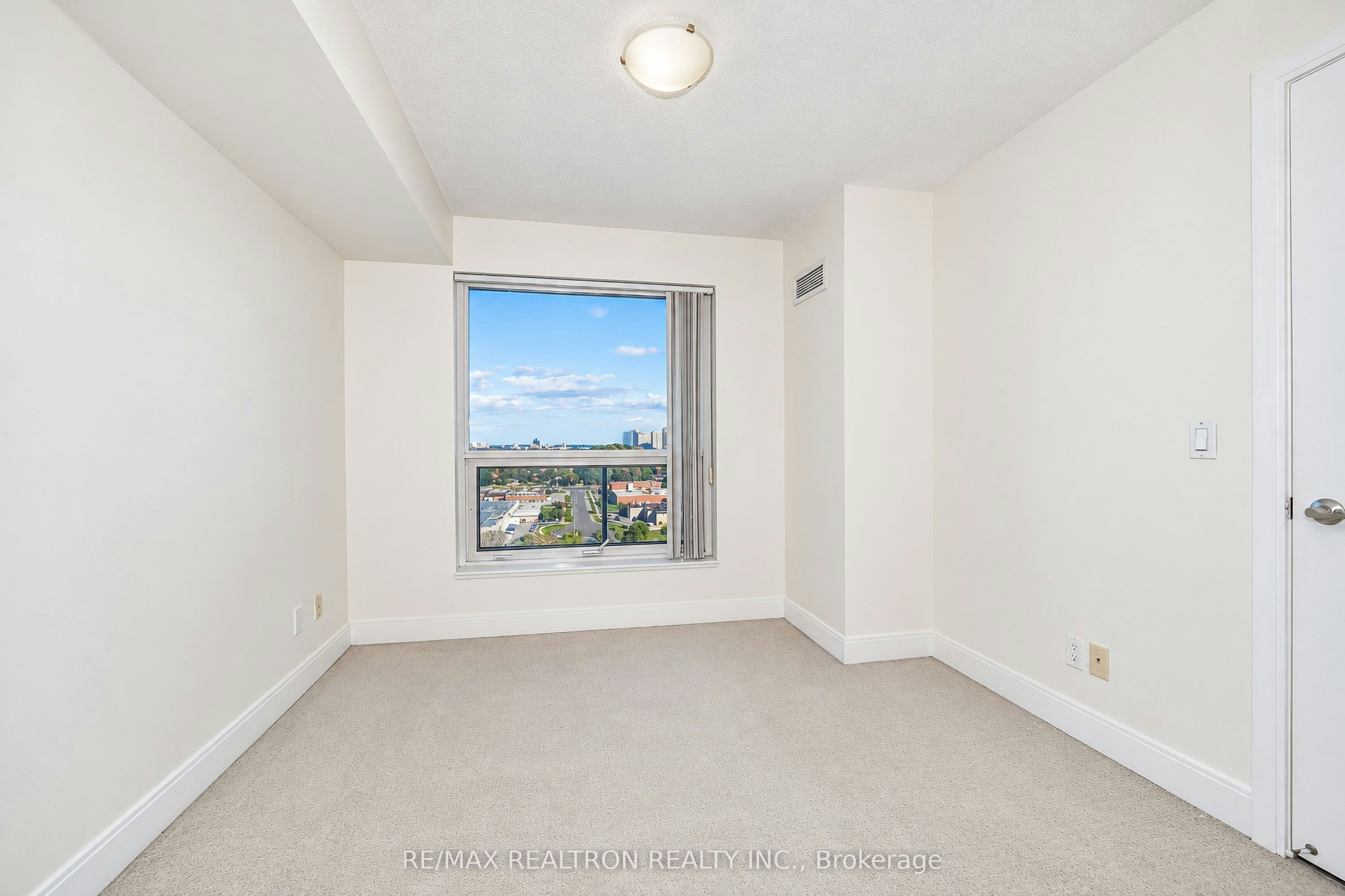 1315-135 Village Green Square, Toronto, ON, M1S 0G4 - 12