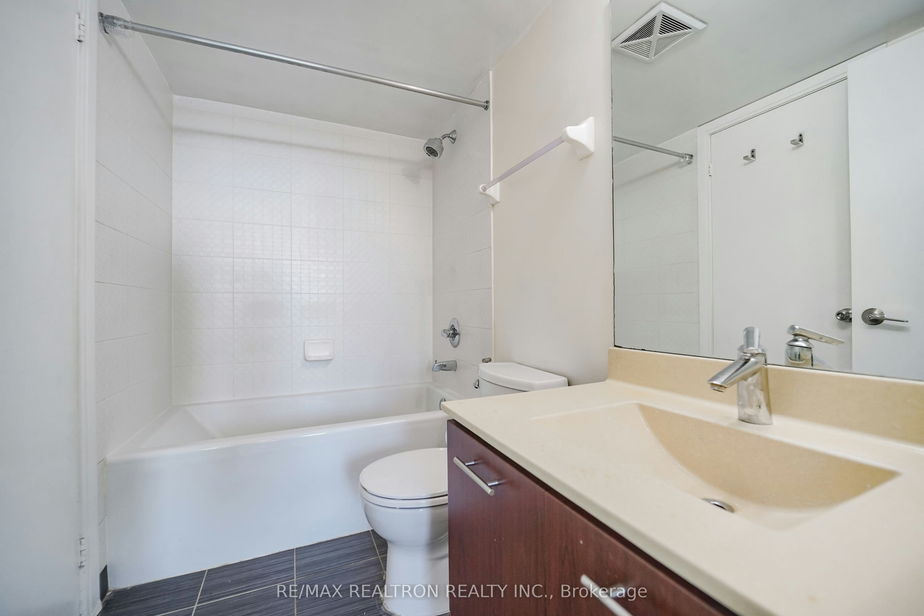 1315-135 Village Green Square, Toronto, ON, M1S 0G4 - 15