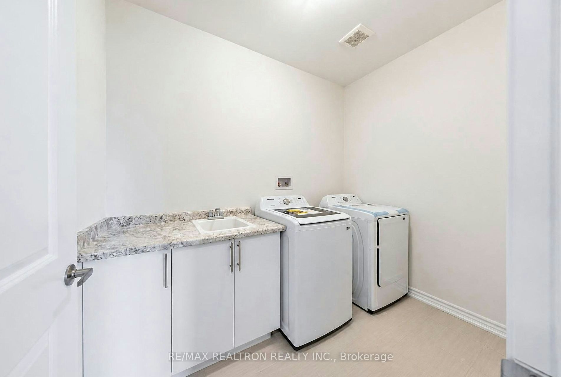 1041 Suddard Avenue, Oshawa, ON, L1L 0V5 - 15