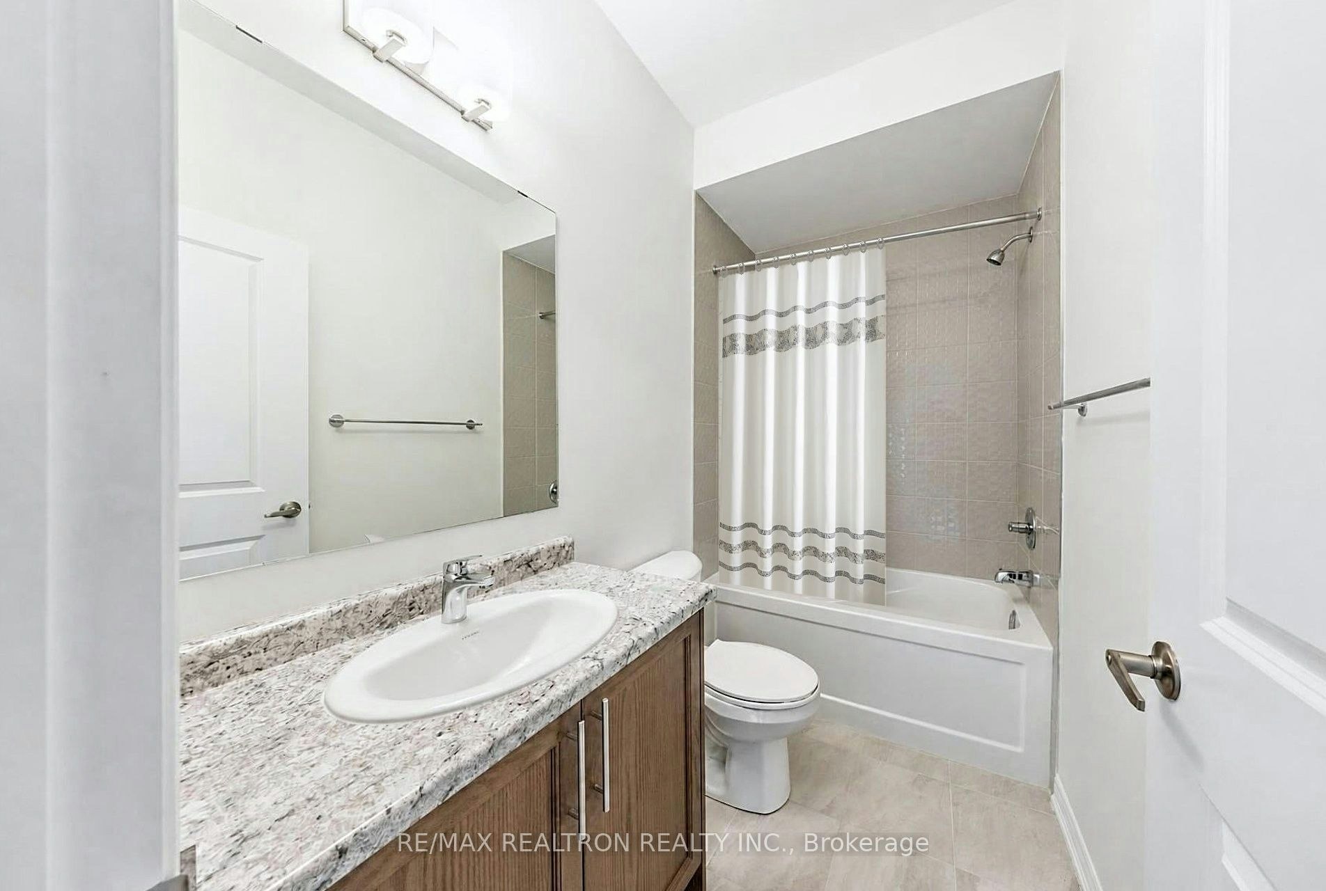 1041 Suddard Avenue, Oshawa, ON, L1L 0V5 - 14