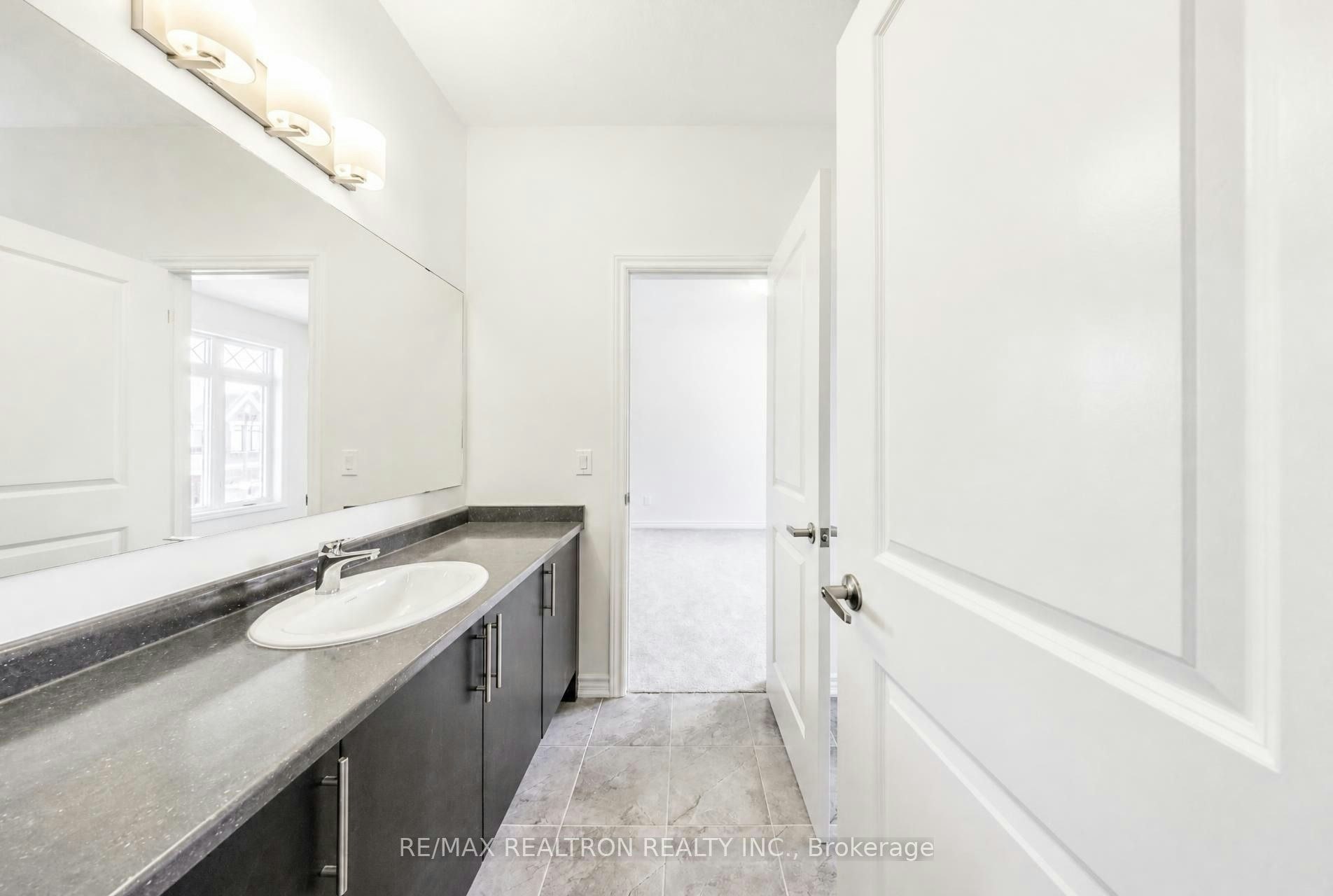 1041 Suddard Avenue, Oshawa, ON, L1L 0V5 - 12