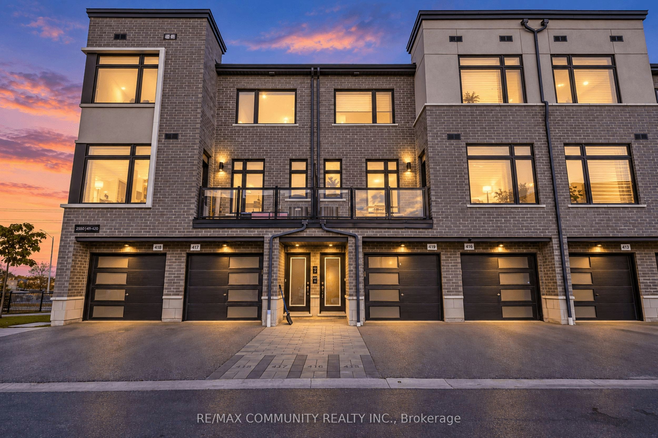 419-2550 Castlegate Crossing, Pickering, ON, L1X 0H6