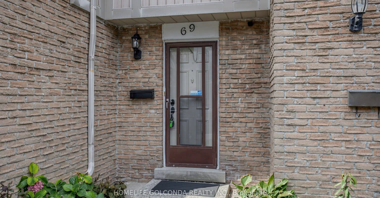 69-1290 Bridletowne Circle, Toronto, ON, M1W 2V4 - 2