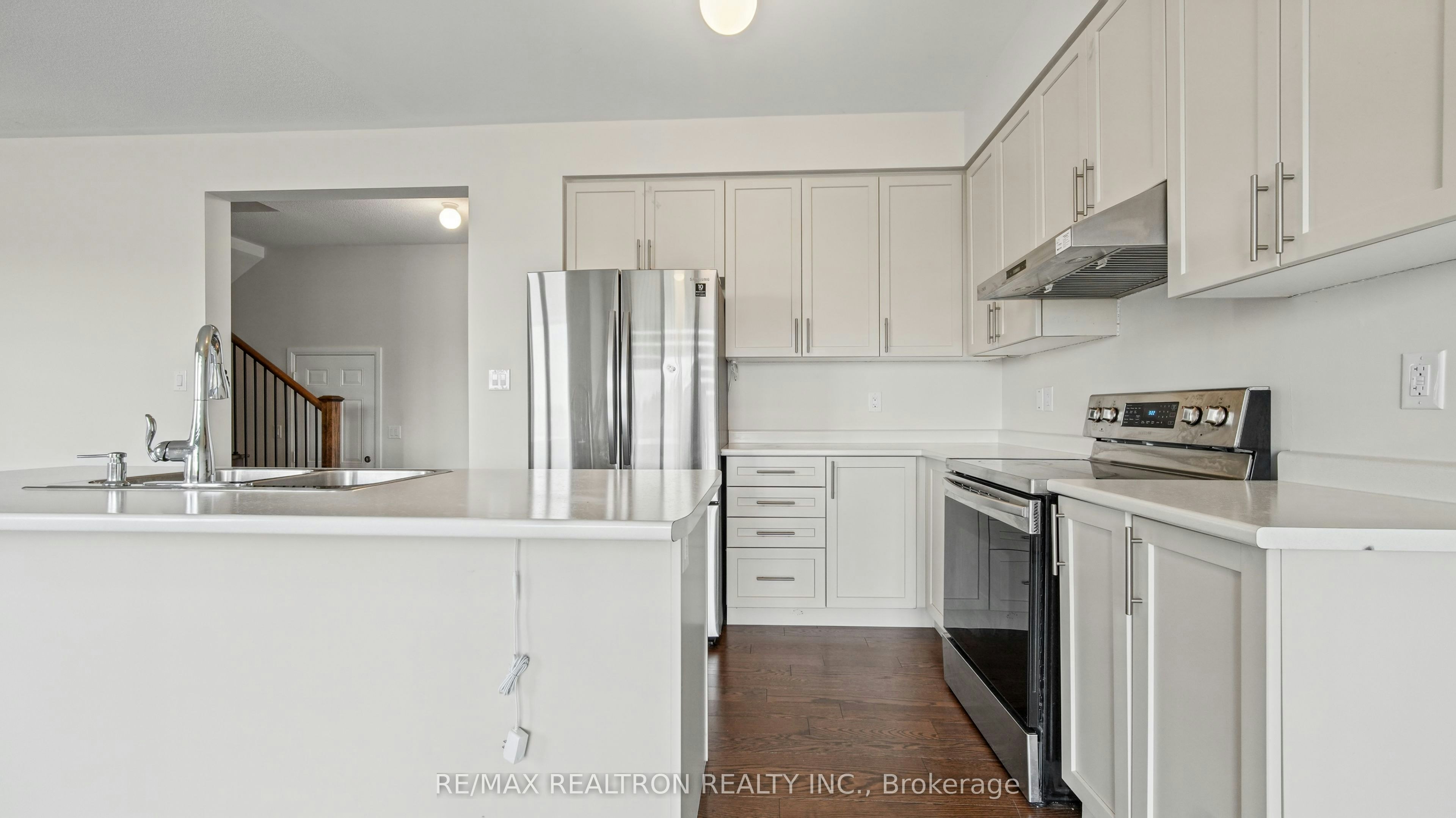 123 Yacht Drive, Clarington, ON, L1C 1Z8 - 12