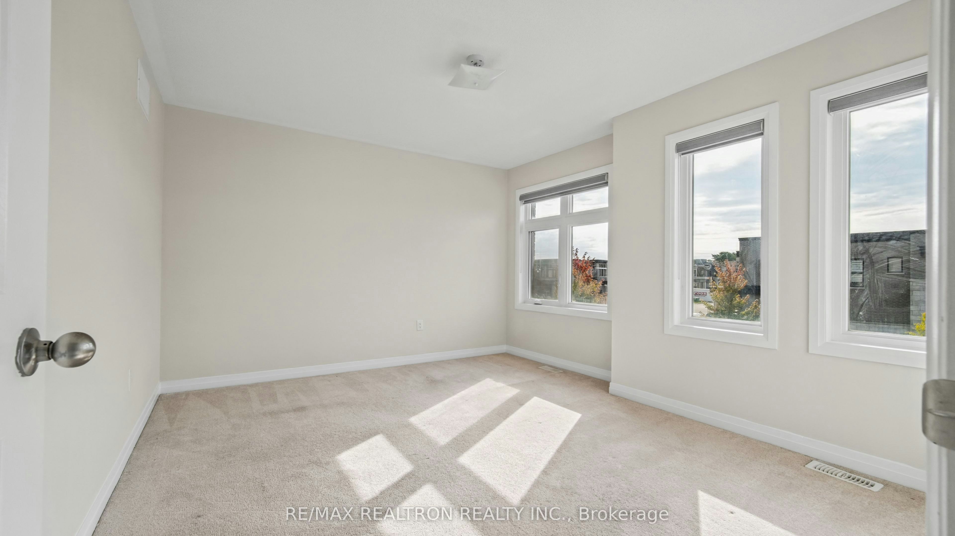 123 Yacht Drive, Clarington, ON, L1C 1Z8 - 30