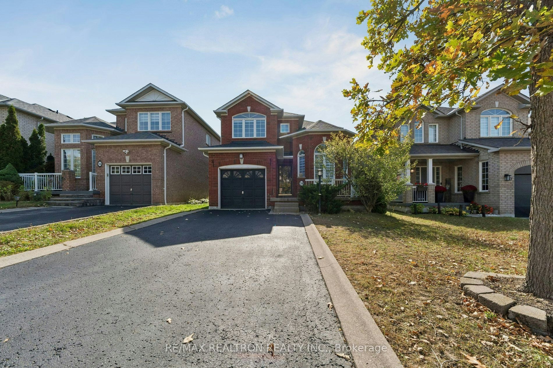58 Lurosa Crescent, Whitby, ON, L1R 3A9